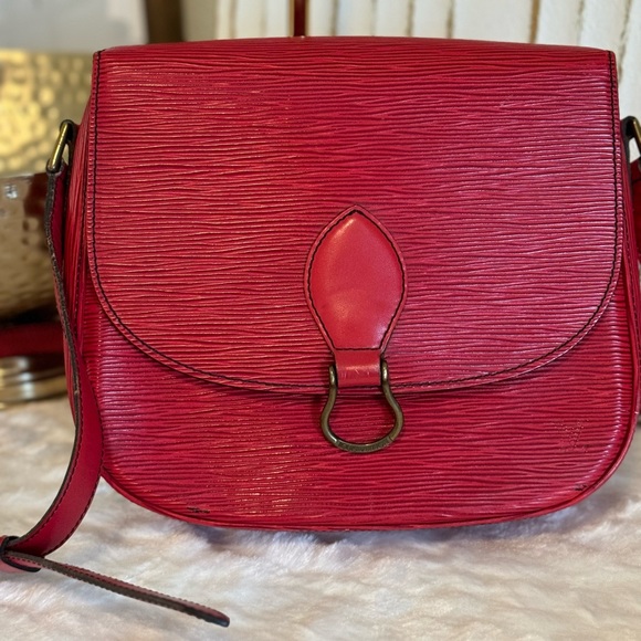 Louis Vuitton Epi Saint Cloud Shoulder bag/ Crossbody. Red - Picture 3 of 12